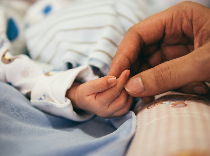 Изписване на новородено бебе